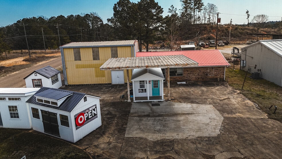 More Photos Of 801 Highway 12 W, Kosciusko General Retail For Sale