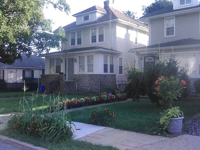 More Photos Of 2038 Grant Ave, Philadelphia Specialty For Sale