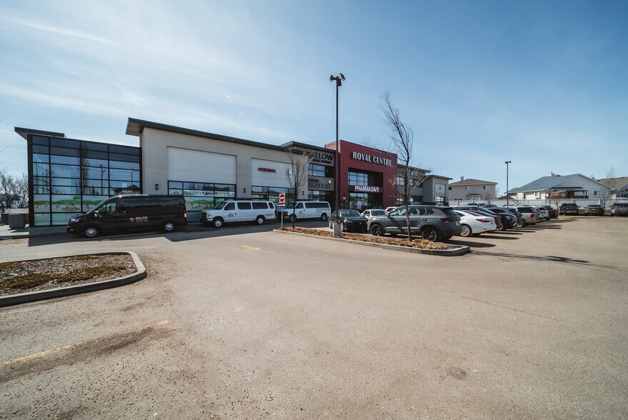 More Photos Of 16620 71 St NW, Edmonton Storefront For Sale