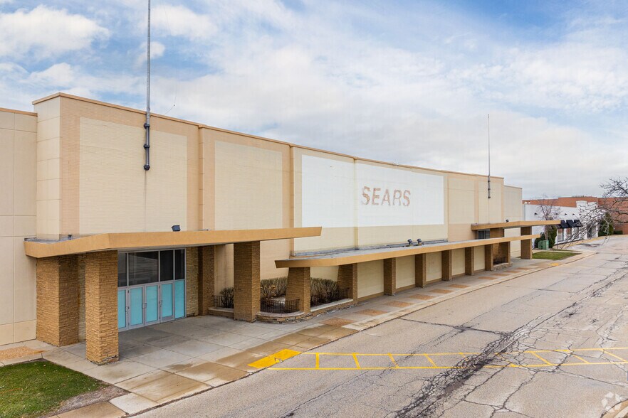 More Photos Of , Niles General Retail For Sale