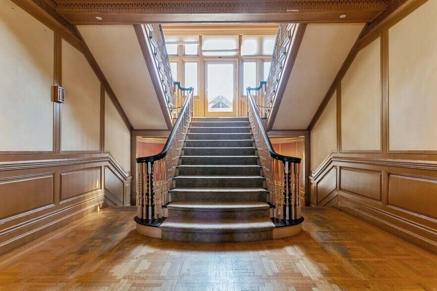 More Photos Of 244 Boardman, Poughkeepsie Loft Creative Space For Sale