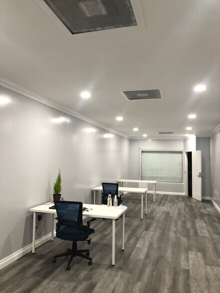 More Photos Of 2861 S Robertson Blvd, Los Angeles Office For Lease
