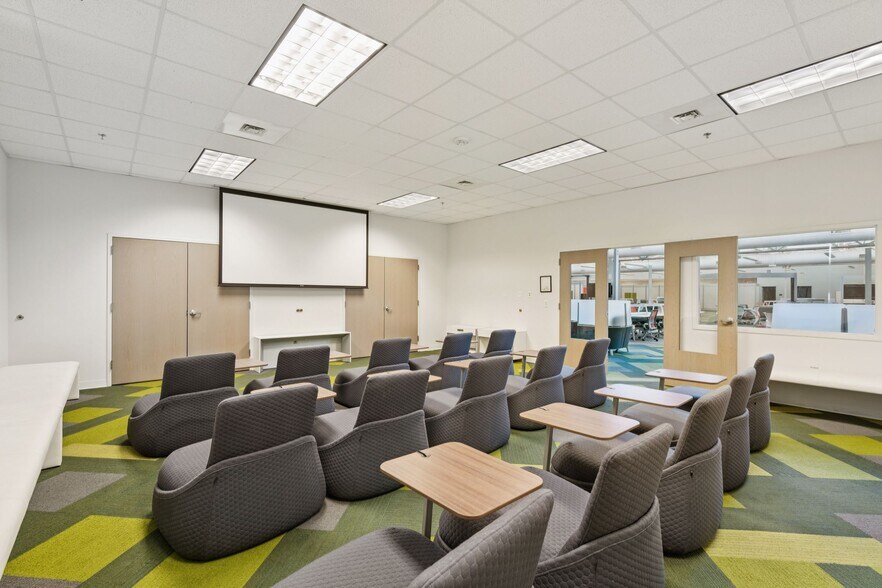 More Photos Of 2387 Clements Ferry Rd, Charleston Office For Lease