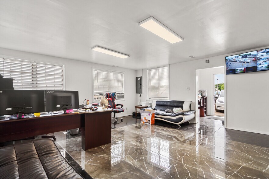 More Photos Of 1227 Deeds Ave, Dayton Warehouse For Lease