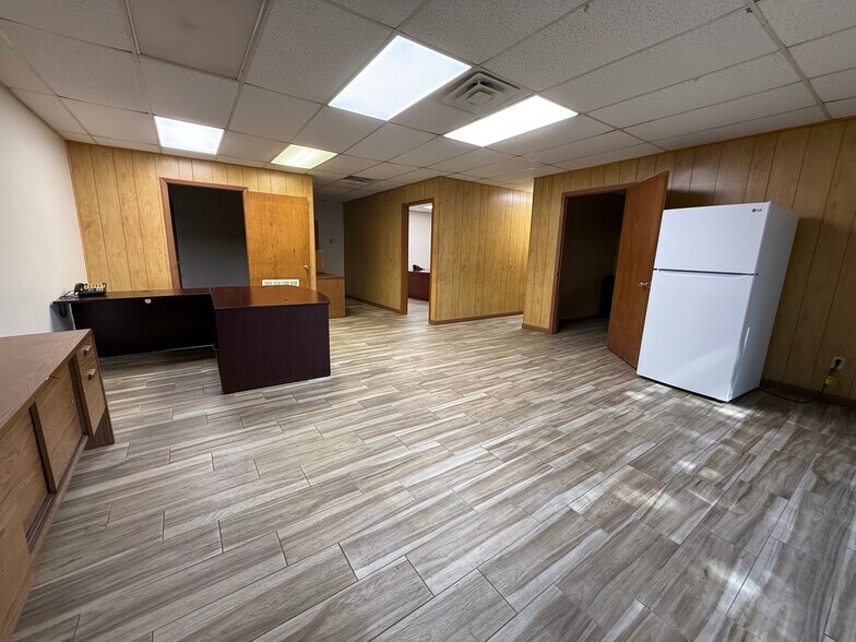 More Photos Of 663 2nd Ln, Vero Beach Warehouse For Sale