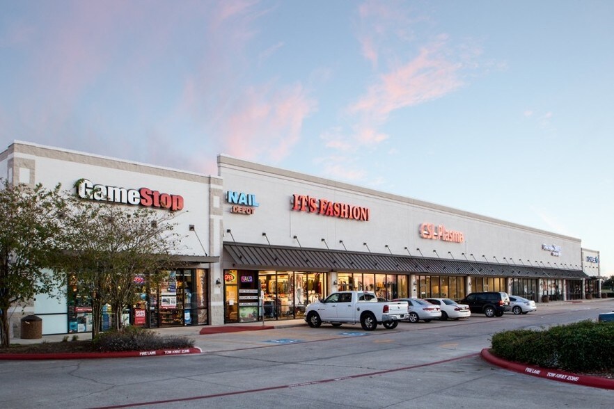 More Photos Of 4997 N Twin City Hwy, Port Arthur General Retail For Lease