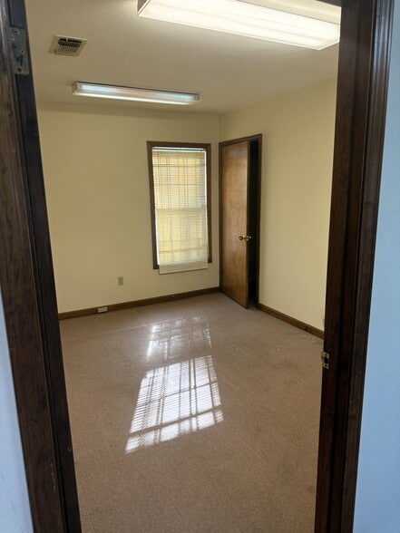 More Photos Of 9244 Florida Blvd, Baton Rouge Loft Creative Space For Lease