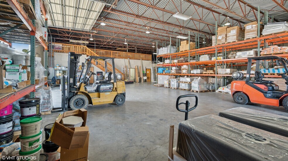 More Photos Of 4830 Whirlwind Dr, San Antonio Warehouse For Sale