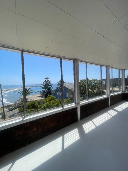 More Photos Of 3915 Bluff Pl, San Pedro Apartments For Sale