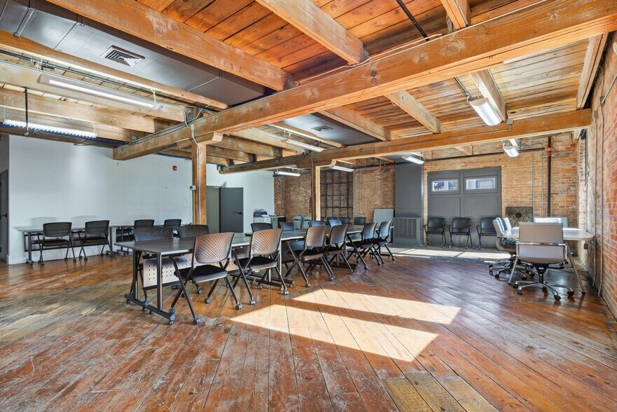 More Photos Of 508 Rhett St, Greenville Office For Lease