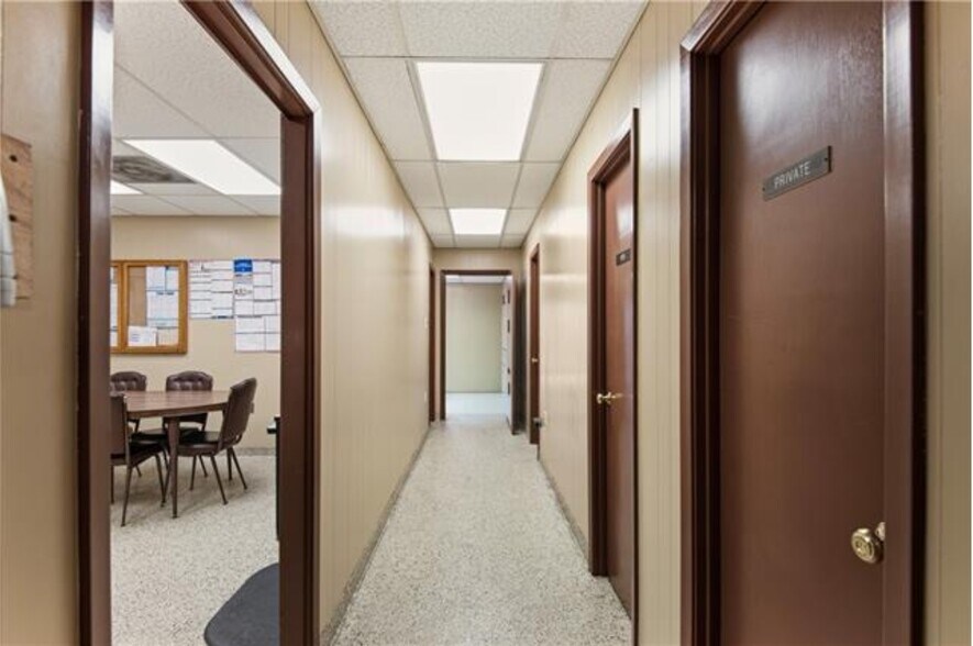 More Photos Of 4501 Zenith St, Metairie Service For Sale