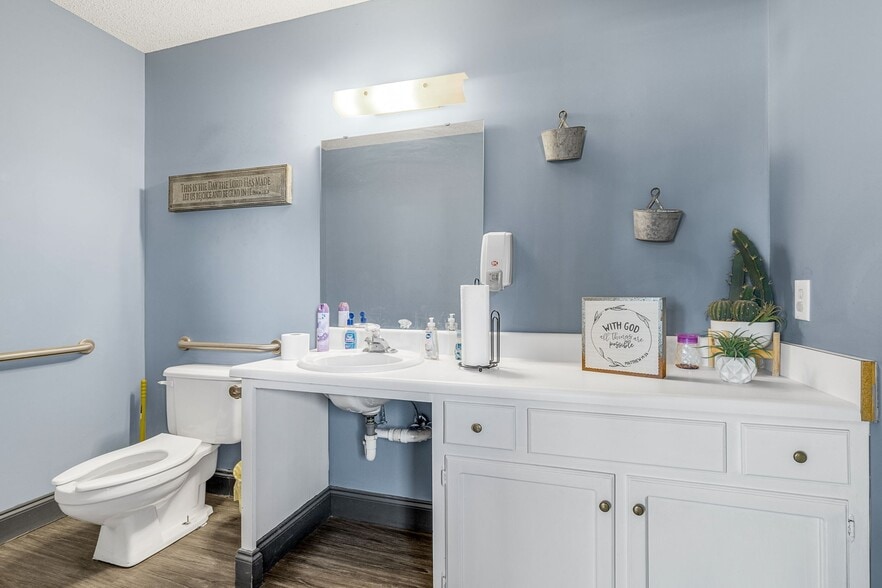 More Photos Of 13817 E Wade Hampton Blvd, Greer General Retail For Sale