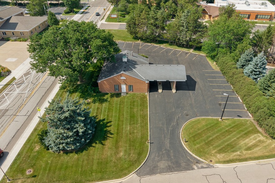 More Photos Of 111 East Side Dr, Geneva Office For Sale