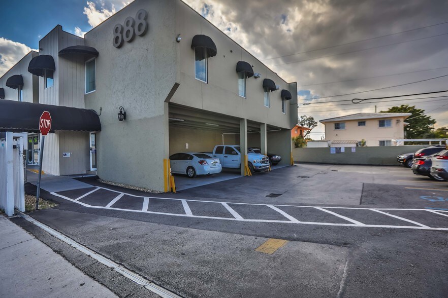 More Photos Of 888 NW 27th Ave, Miami Storefront Retail Office For Lease