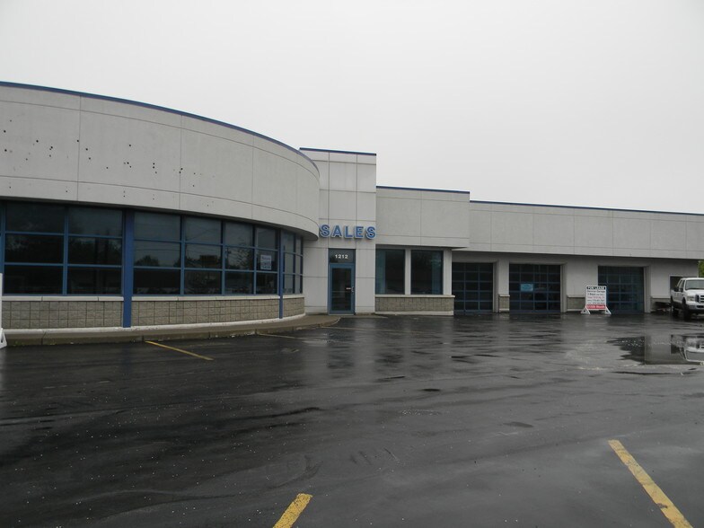 More Photos Of 1212 Abbott Rd, Buffalo Auto Dealership For Lease