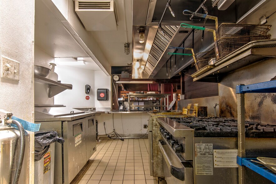 More Photos Of 54905 N Circle Dr, Idyllwild-Pine Cove Restaurant For Lease