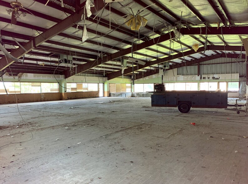 More Photos Of 1224 Buccaneer Club Rd NE, Townsend General Retail For Sale