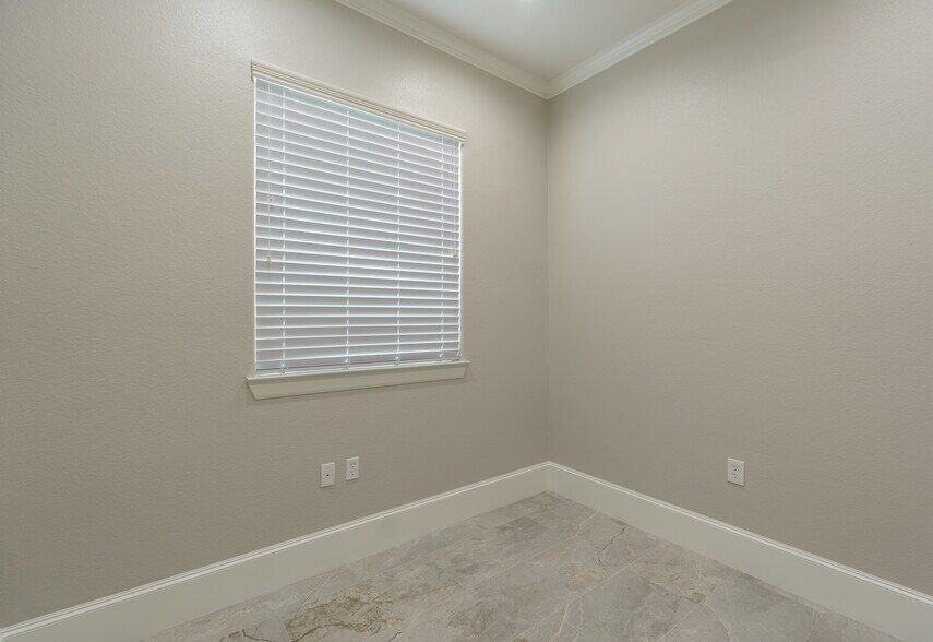 More Photos Of 12414 Spring Cypress Rd, Tomball Medical For Sale