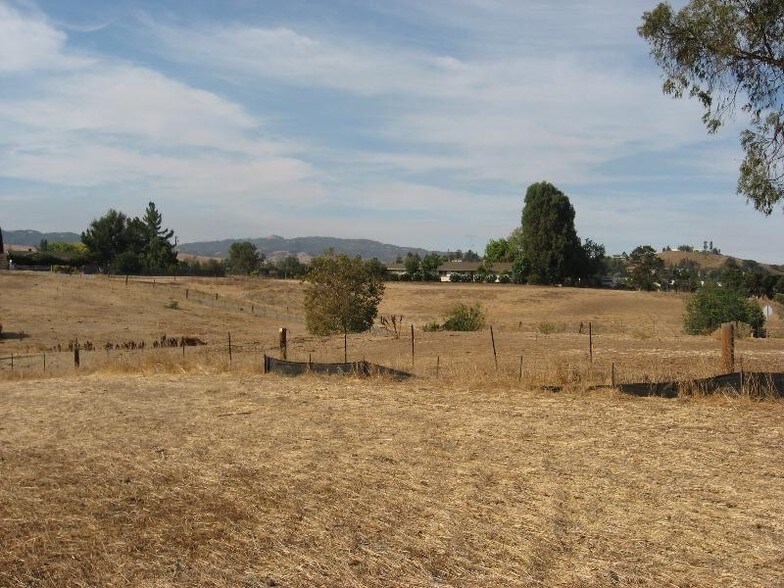 More Photos Of 3586 Airline Hwy, Hollister Land For Sale
