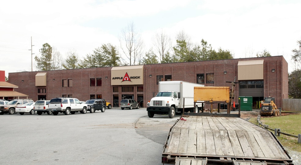 More Photos Of 1190 Eastchester Dr, High Point General Retail For Lease