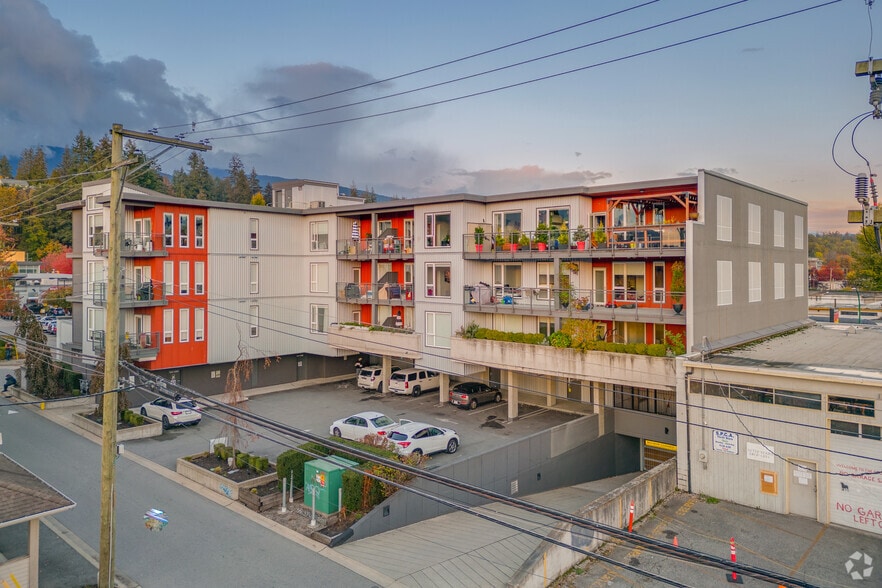 More Photos Of 1201 16th St W, North Vancouver Apartments For Sale