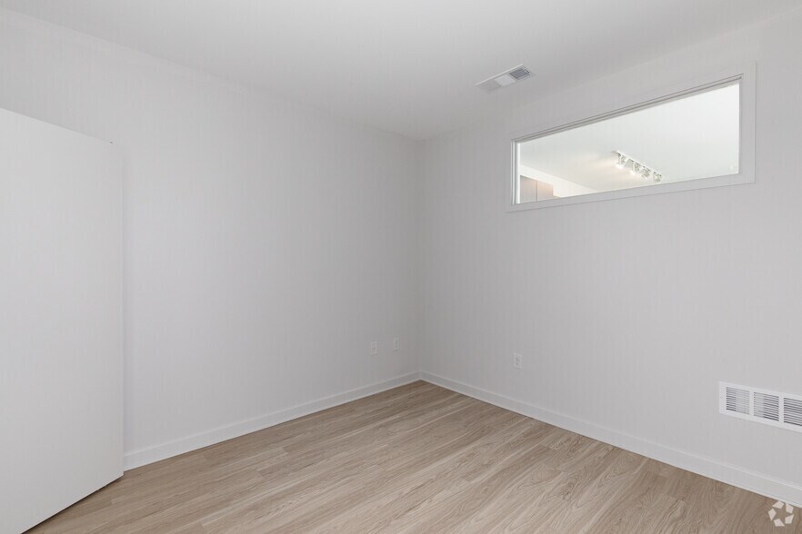 More Photos Of 4650 Van Buren St, Riverdale Park Apartments For Lease