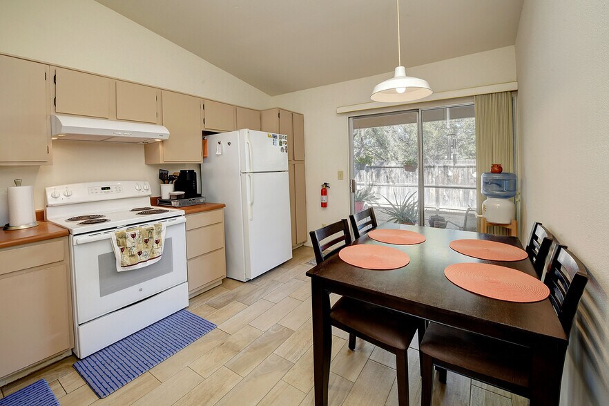 More Photos Of 2770 N Goyette Ave, Tucson Apartments For Sale