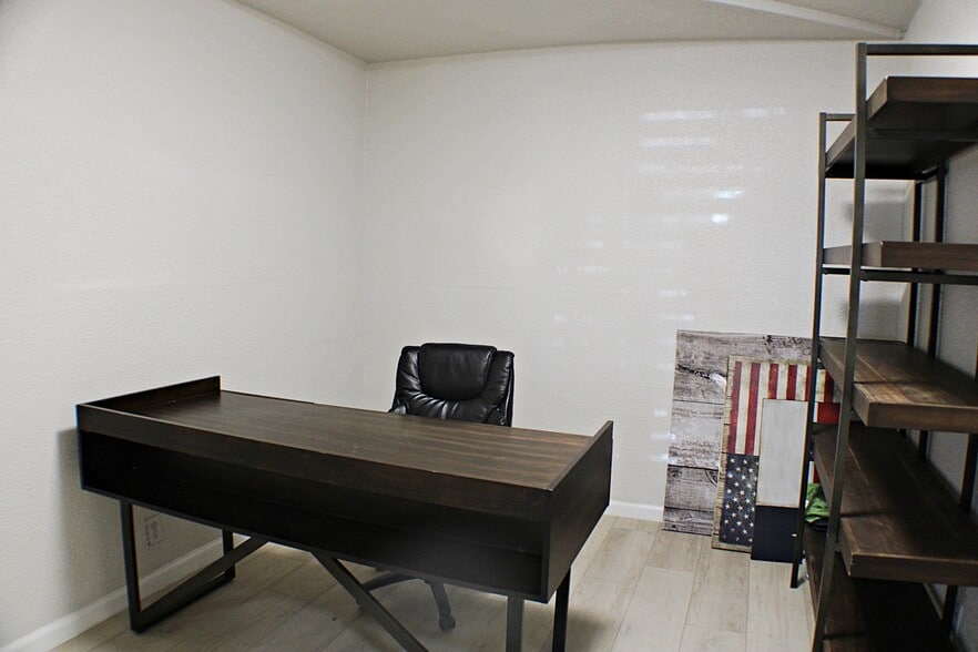 More Photos Of 1500 Wyoming Ave, El Paso Auto Repair For Sale