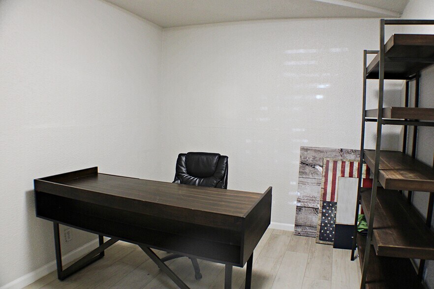 More Photos Of 1500 Wyoming Ave, El Paso Auto Repair For Lease