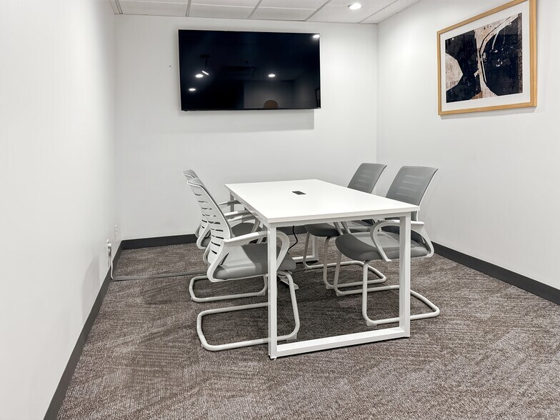 More Photos Of 5000 Cedar Plaza Pky, Saint Louis Coworking Space