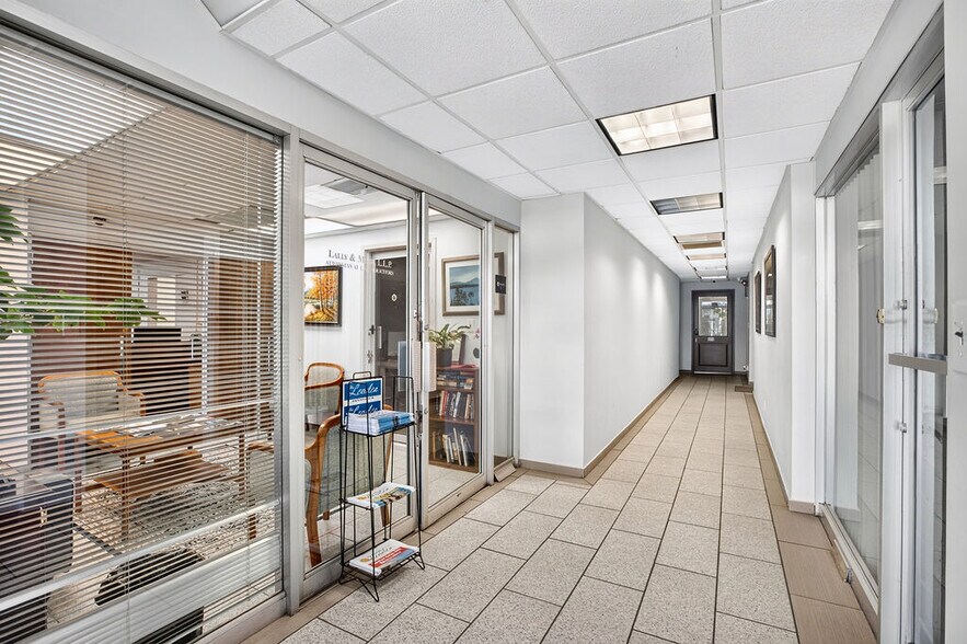 More Photos Of 220 Old Country Rd, Mineola Office For Sale