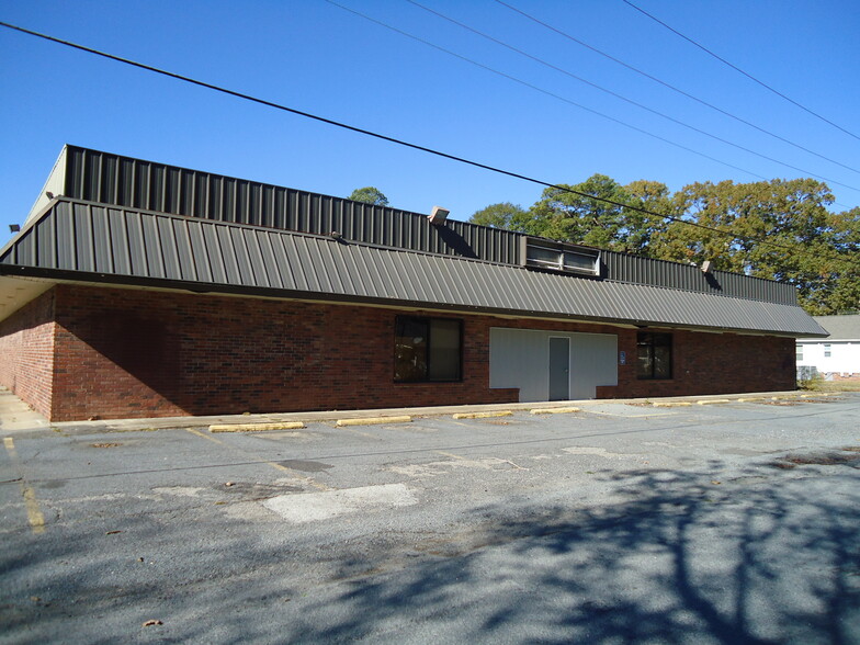 Primary Photo Of 1018 McNeal St, Malvern Lodge Meeting Hall For Sale