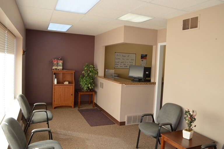 More Photos Of 123 N Alpine Rd, Rockford Freestanding For Sale