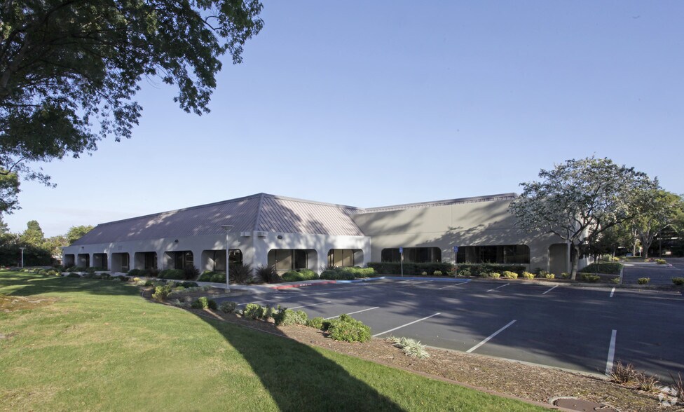 More Photos Of 217 Humboldt Ct, Sunnyvale Research And Development For Lease