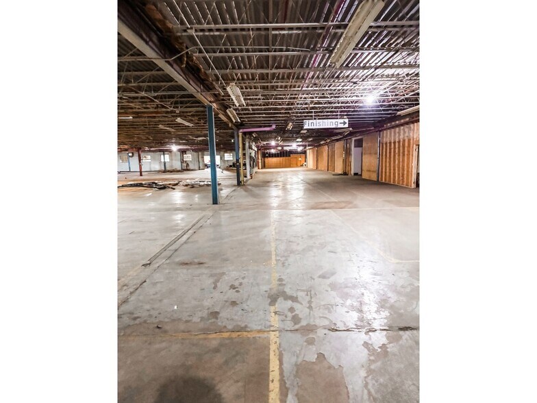 More Photos Of 105 Dry River Rd, Bridgewater Flex For Lease