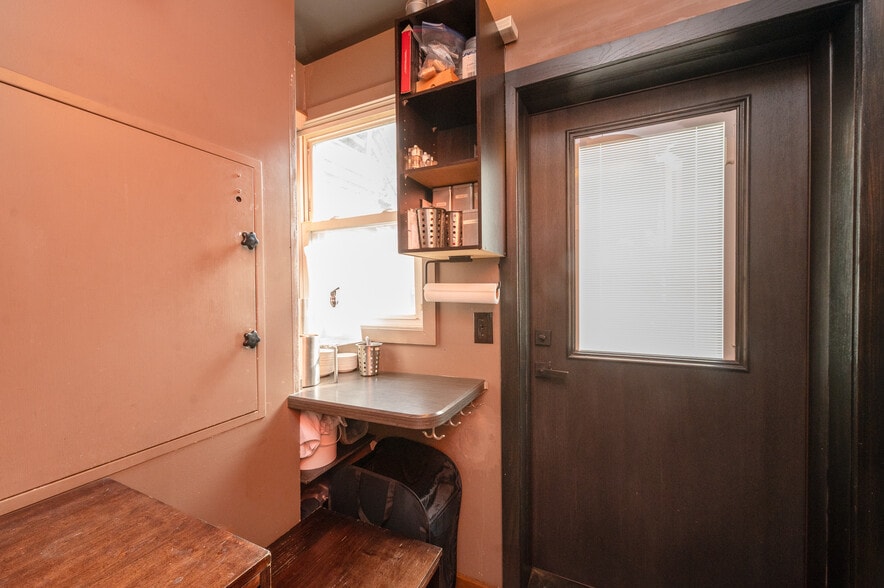 More Photos Of 110 W Orange St, Lancaster Storefront Retail Residential For Sale