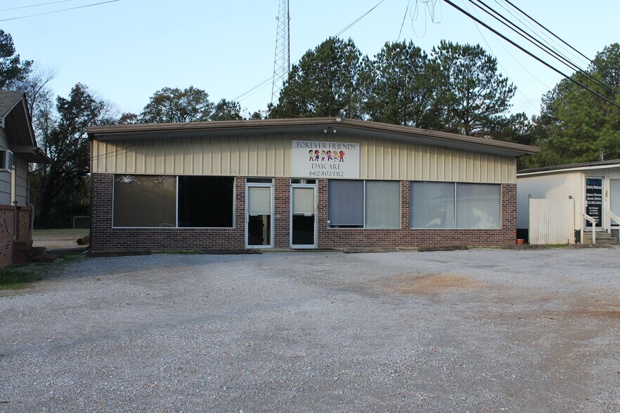 More Photos Of 619 Constitution Dr, Iuka Office Residential For Sale