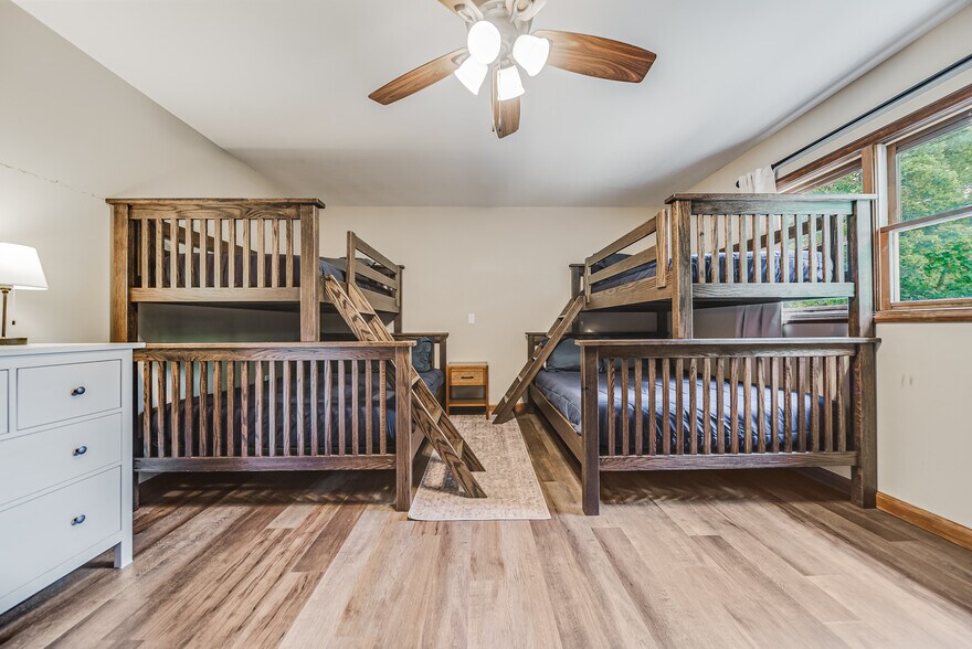 More Photos Of 23095 Buena Vista Rd, Rockbridge Apartments For Sale