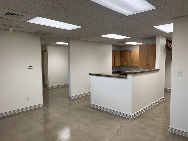 More Photos Of 201-225 N State St, Orem Medical For Lease