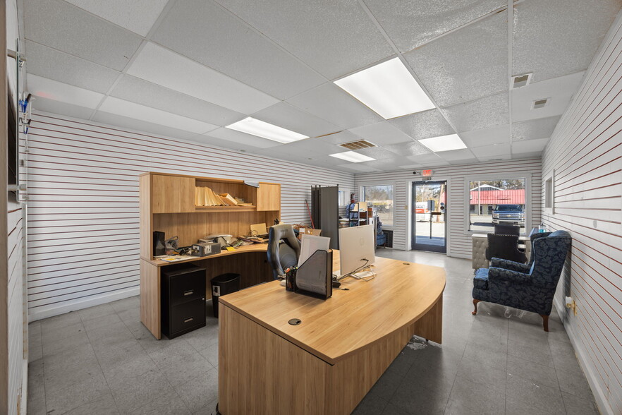 More Photos Of 508 E Main St, Havelock Carwash For Sale