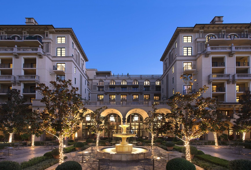 More Photos Of 210 N Beverly Dr, Beverly Hills Hotel For Lease