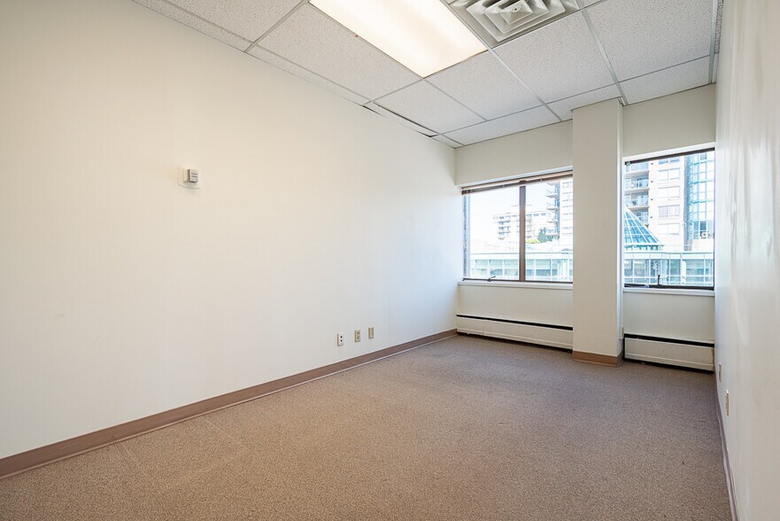 More Photos Of 550 Sixth St, New Westminster Office For Lease