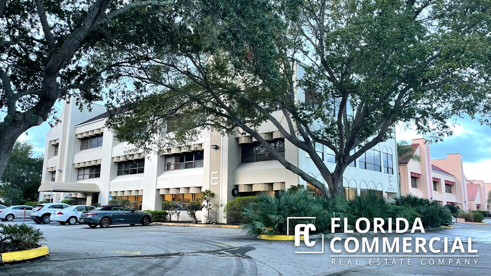 More Photos Of 900 SE Ocean Blvd, Stuart Medical For Lease