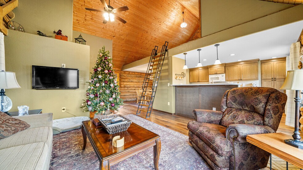 More Photos Of 41 County Road 9, Meeker Specialty For Sale