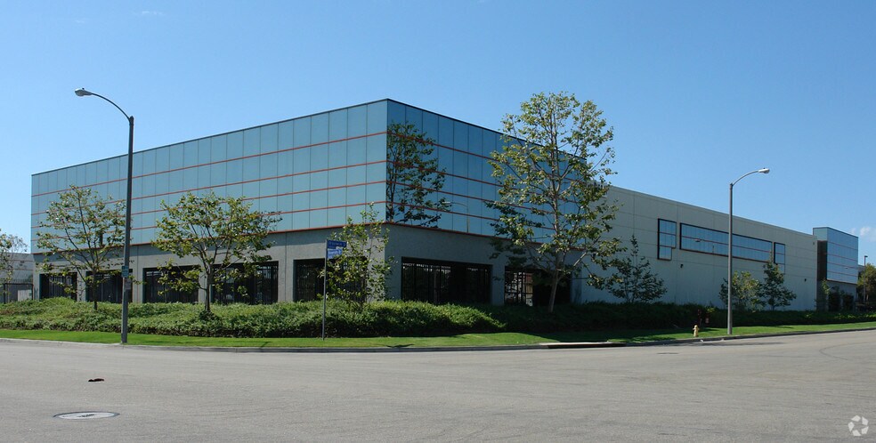 More Photos Of 18821-18841 S Broadwick St, Compton Warehouse For Lease