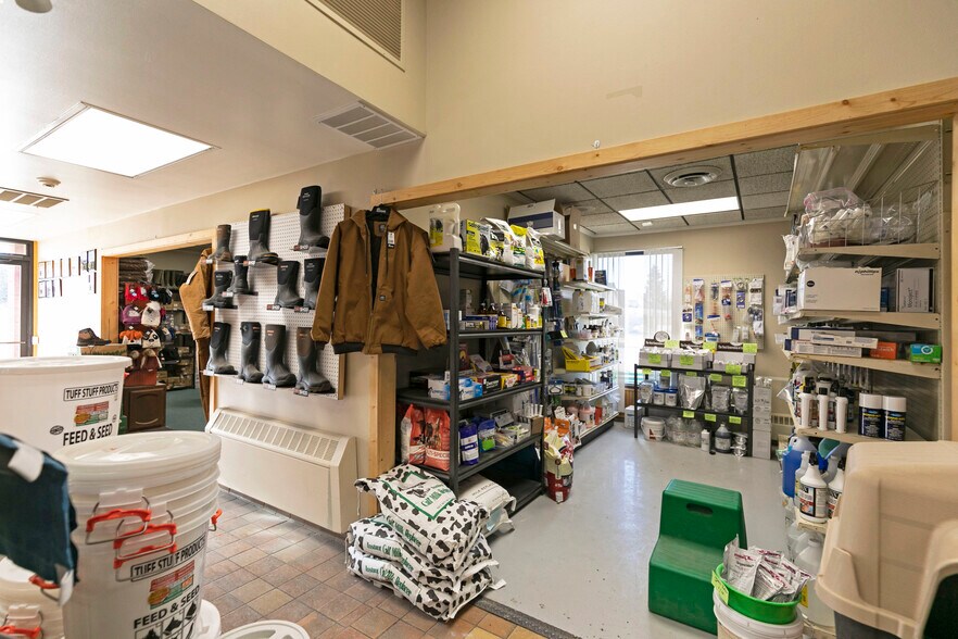 More Photos Of 401 Milwaukee Ave, Deer Lodge Office For Sale