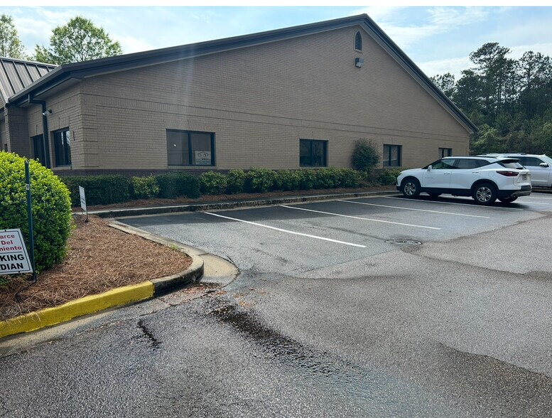 More Photos Of 3030 McEver Rd, Gainesville Medical For Sale