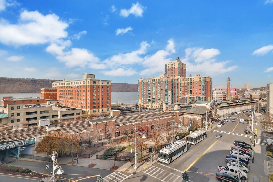 More Photos Of 86 Main St, Yonkers Office For Lease