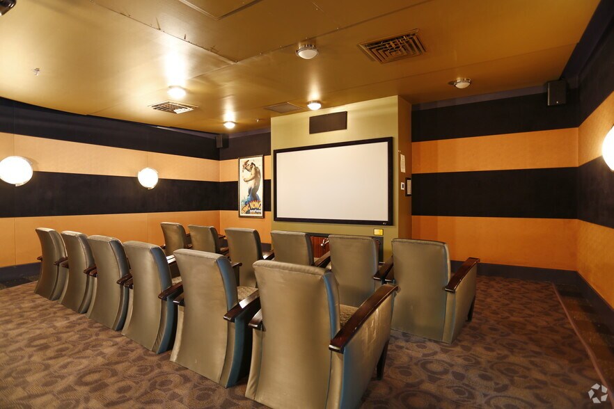 More Photos Of 11718 97th Ln NE, Kirkland Unknown For Sale