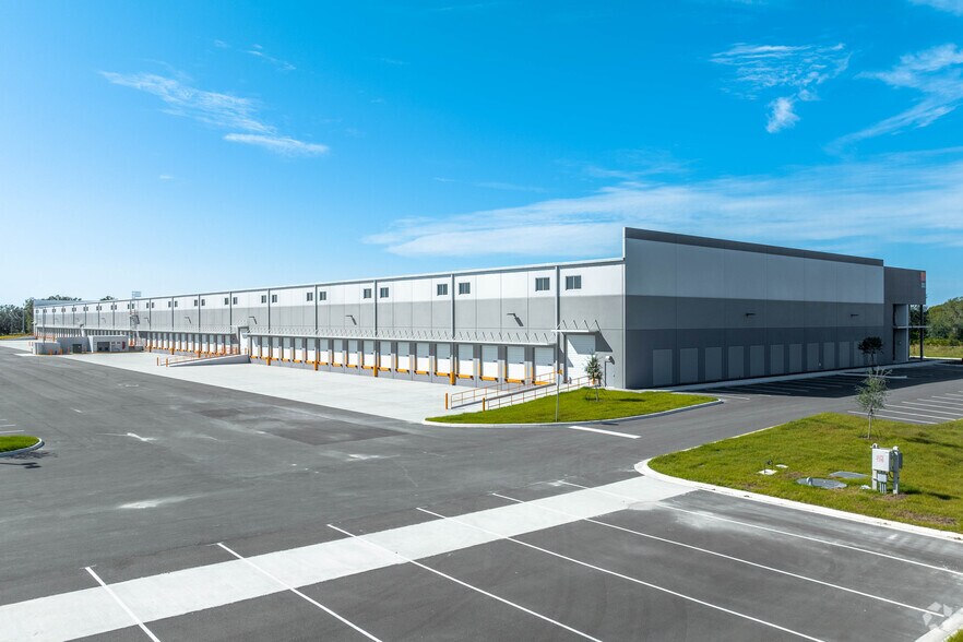 More Photos Of 3002 Coronet Rd, Plant City Unknown For Lease